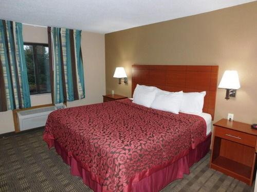 Days Inn by Wyndham Mankato image 20