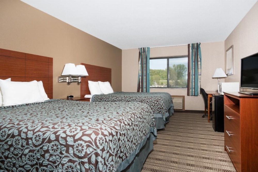 Room image 3