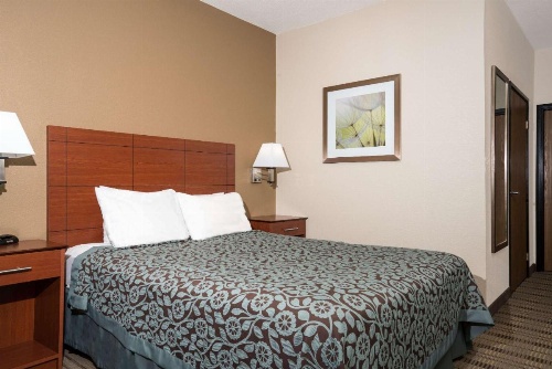 Days Inn by Wyndham Mankato image 5