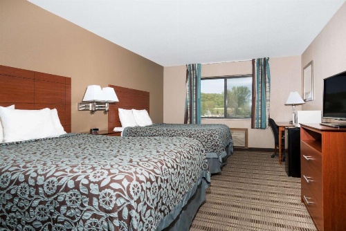 Days Inn by Wyndham Mankato image 6